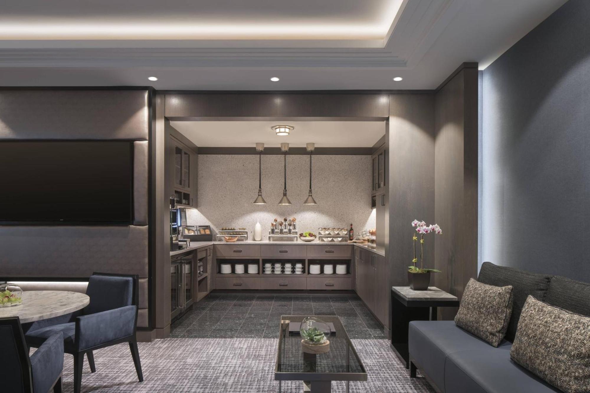 Отель The Ritz-Carlton, Кливленд Экстерьер фото